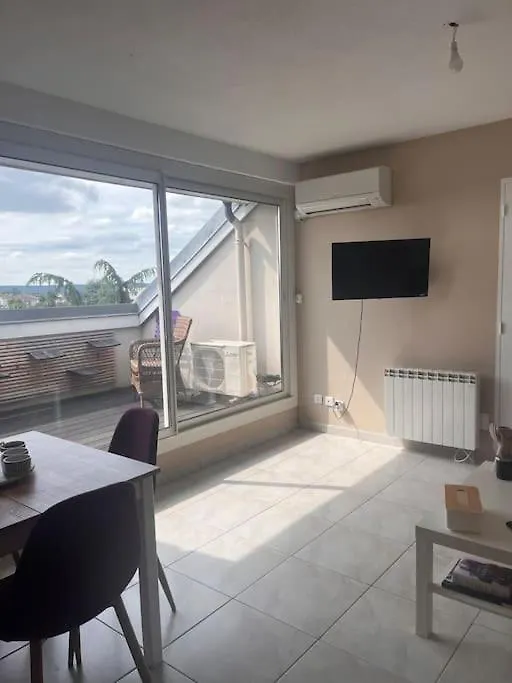 Apartment Appartement Spacieux A Tarbes France
